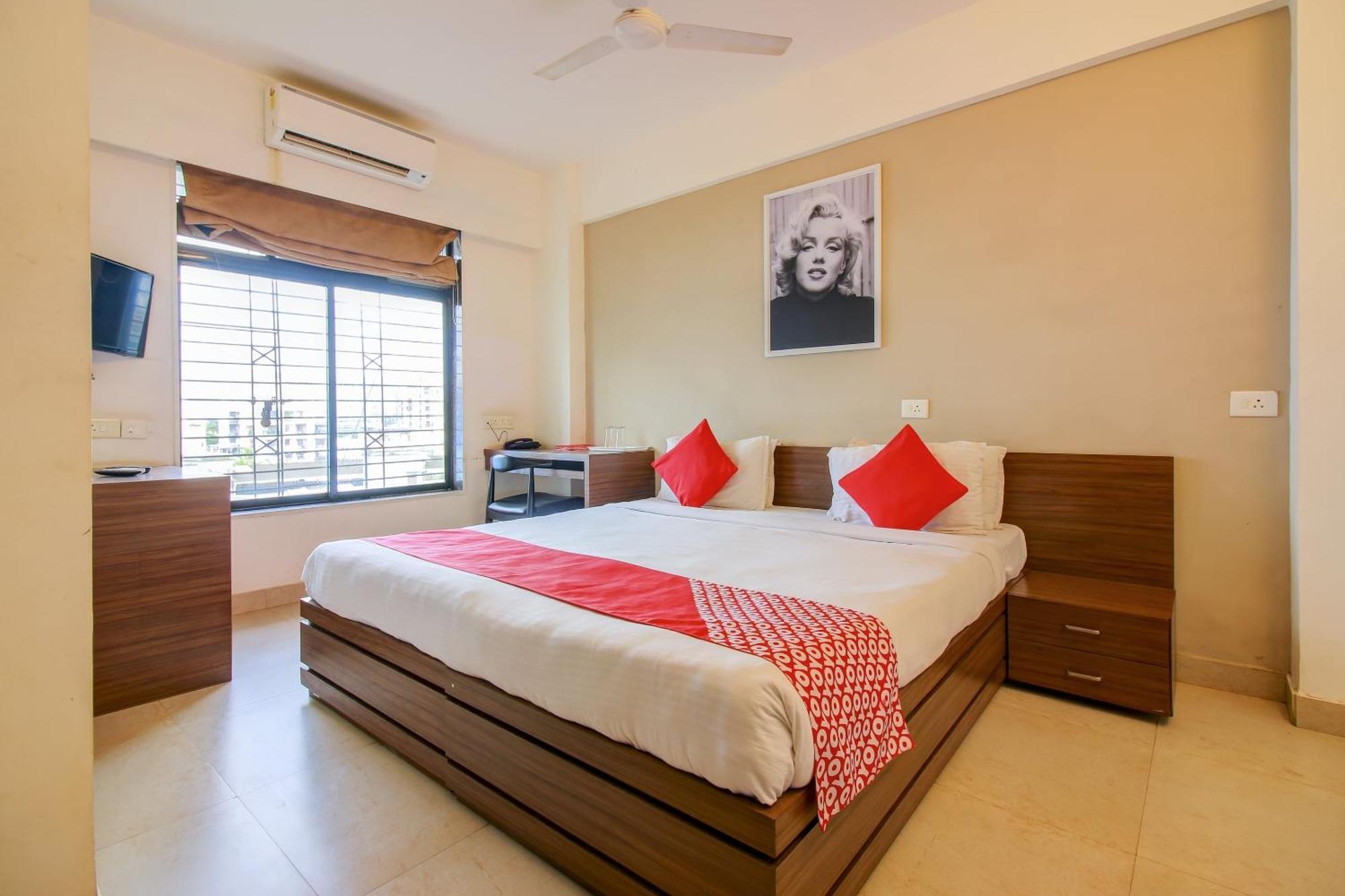 Super Collection O Panchratna Hotel Panvel Bagian luar foto